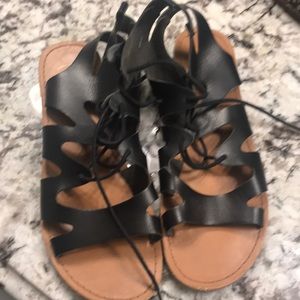 Gap sandals